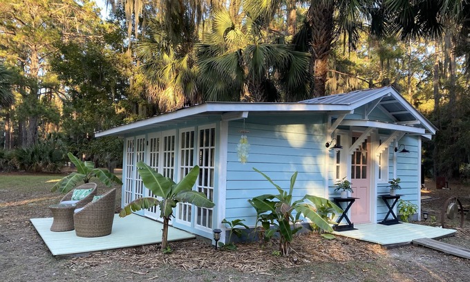 Daufuskie Island Cabaña | Daufuskie Island Historic Palmetto Cottage - Palm Tree Forest With Water Views