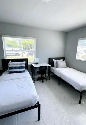 Croissant Park Casa | Davie Spring