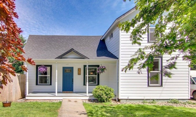 McMinnville Casa | Davis Street Farmhouse