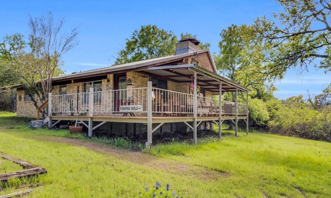 Dawson Casa | Dawson Fish Camp-Navarro Mills Lake Front-8 acre family lodge, fishing, wildlife