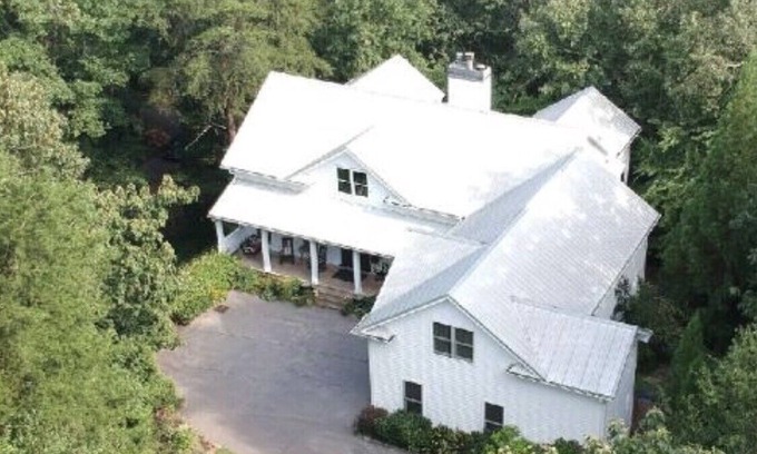 Gainesville Casa | Dawsonville Dahlonega spring festivals wineries restaurants & shopping close by