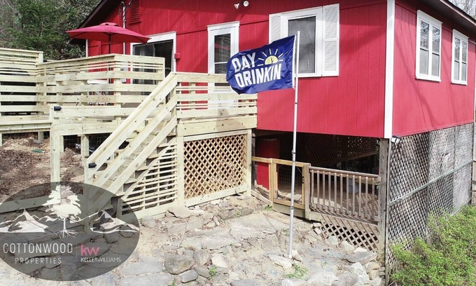 Chimney Rock Cabaña | Day Drinkin - Cottonwood Properties