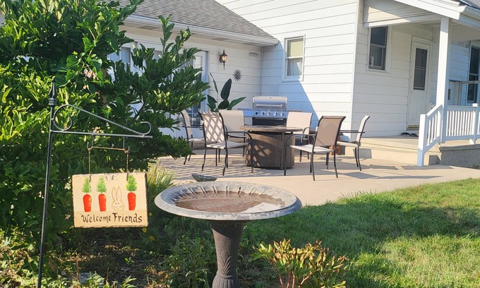 Palmyra Casa | Daydreamer off the creek, 5 Miles to Hersheypark,