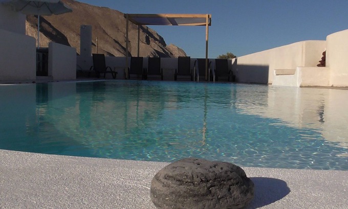 Perissa Casa | Daylight