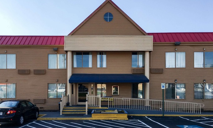 Thomson Hotel | Days Inn by Wyndham Thomson