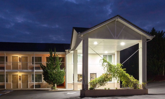 Dahlonega Hotel | Days Inn by Wyndham Dahlonega University Area