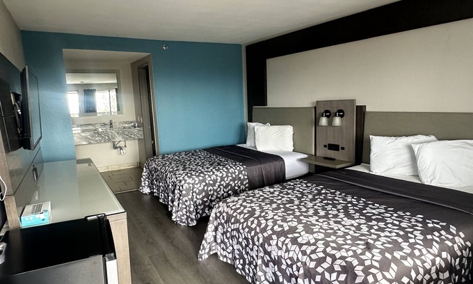 Biggs Field Hotel | Days Inn by Wyndham El Paso Airport East