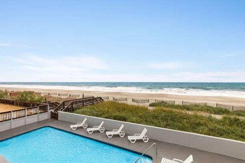 Myrtle Beach Hotel | Days Inn by Wyndham Myrtle Beach-Beach Front