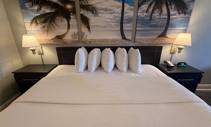 Fort Lauderdale Hotel | Days Inn by Wyndham Fort Lauderdale-Oakland Park Airport N