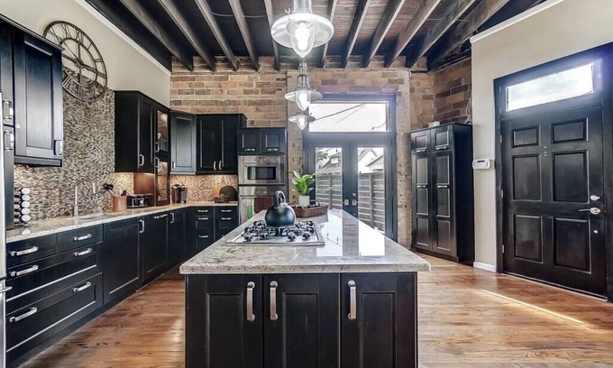 Dayton Casa | Dayton Loft close to DT, Oregon, UD (Sleeps 6)
