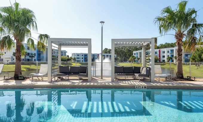 Daytona Beach Apartamento | Daytona 2BR w/ Parking Family & Pet Friendly