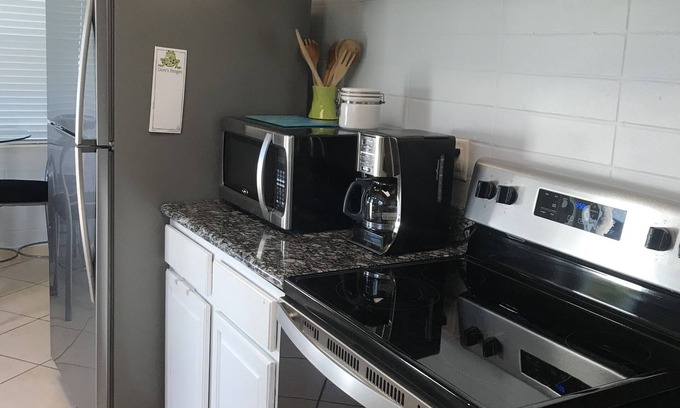 Carter Norwood Casa | Daytona Beach Shores Beach House con piscina y bañera de hidromasaje
