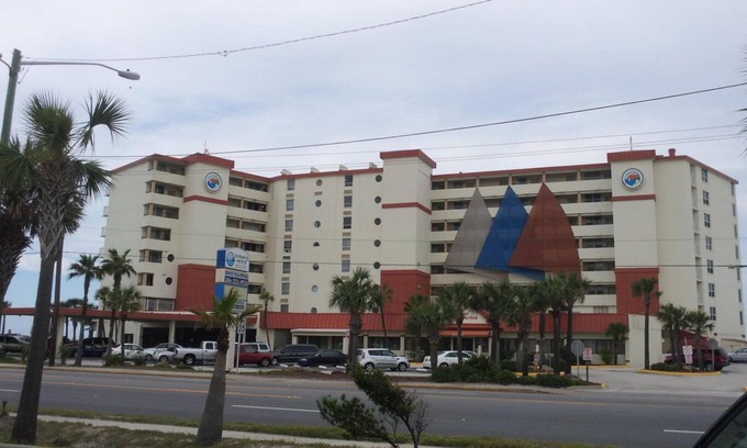 Daytona Beach Complejo | DAYTONA GETAWAY OCEAN FRONT CONDO