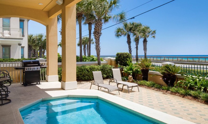 Avalon Beach Estates Casa | Beach House w / GULF VIEWS y piscina privada climatizada, pasos a la playa, dormir 13.