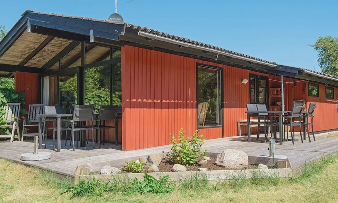 Fjellerup Casa | Dazzling Holiday Home in Glesborg with Terrace