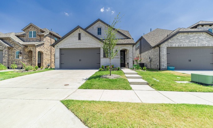 Royse City Casa | Dazzling Newly Built Modern Home 17 minutes from Rockwall Harbor. Pet Friendly!