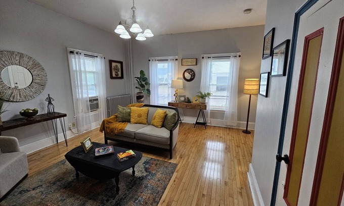 Revere Apartamento | Dazzling Oceanview-4 Train Stop Logan Airport