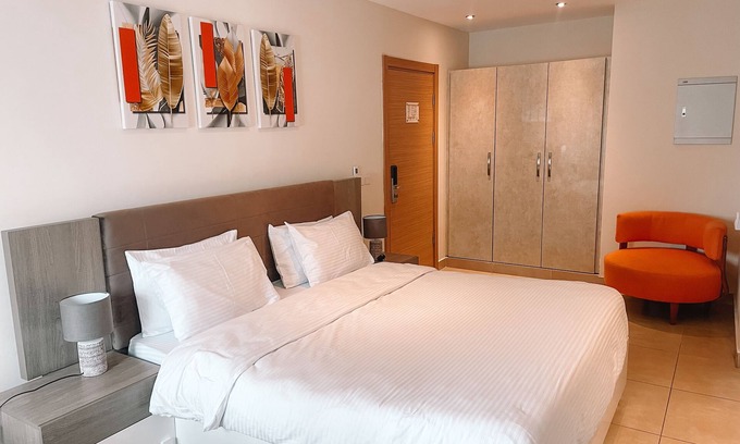 Greenhill Apartamento | Dazzling studio near Airport