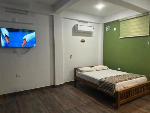 Thrissur Casa | DB GUEST HOUSE ARIMPUR - Unmarried couples and Stag groups not allowed