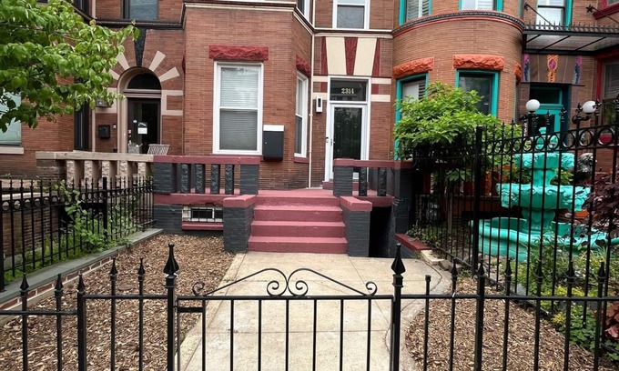 Bloomingdale Casa | DC brownstone in the historical Bloomingdale district