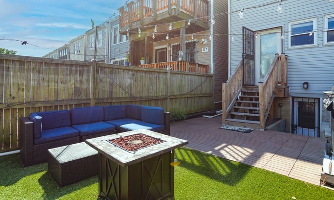 Kingman Park Casa | DC Rowhouse w/ Private Backyard | Close to H St