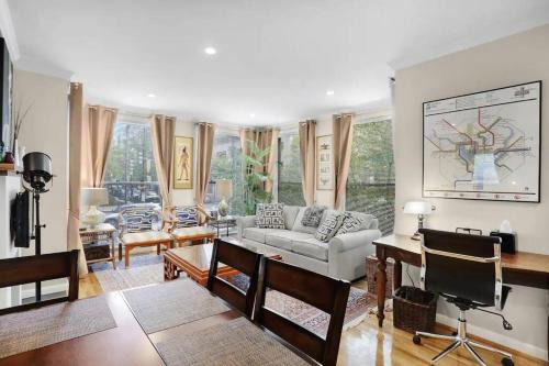 West End Casa | DC's Best Address -10min to White HSE - 500 mbps