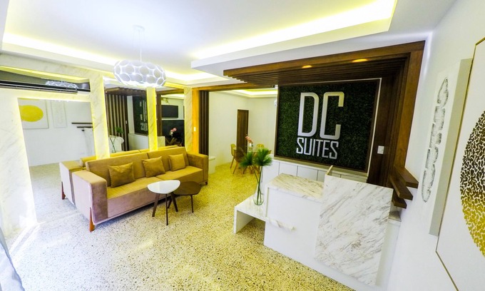 Simón Bolívar Casa | DC Suites Aeropuerto