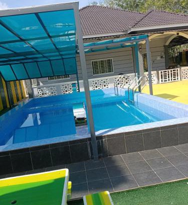 Gurun Casa | DChemara Mizi Homestay Swimming Pool