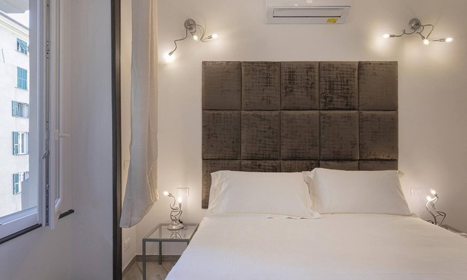 Genoa Historical Centre Apartamento | Dclass Apartments by Wonderful Italy - White