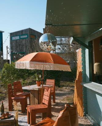 Delfshaven Otro | DE BUITENKANS urban camping - unique cabins