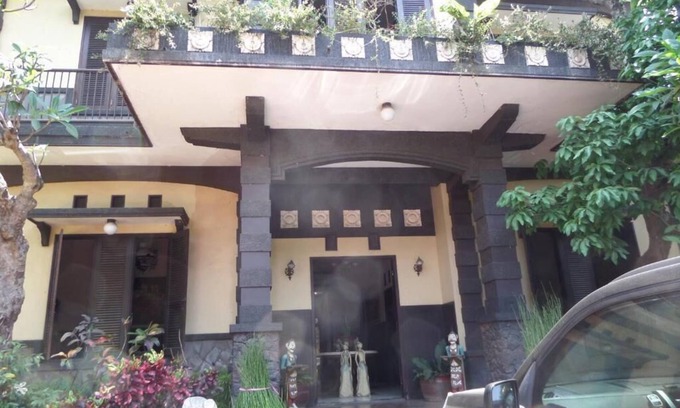 Malang Casa | De Clove Guest House