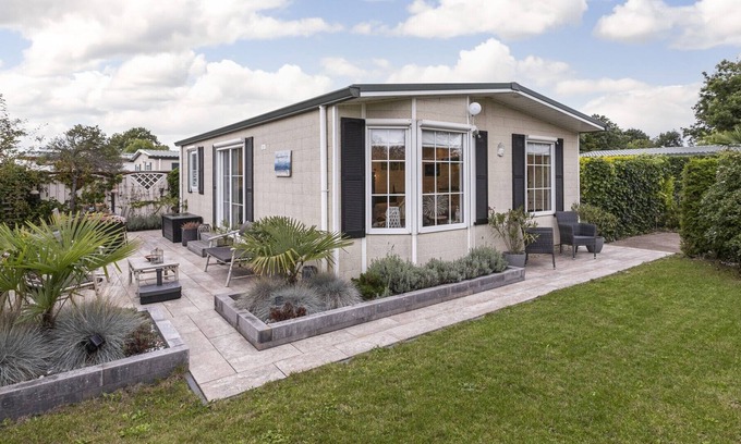 Goedereede Chalet De Esquí | De Goede Ree 14 spacious chalet near the Northsea