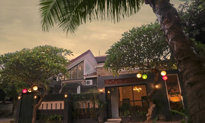 Banyuwangi Casa | de Lungguh Family Homestay