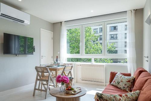 Notre-Dame-des-Champs Apartamento | De Montescal - SPA Tub and AC Cosy apartment a prime location 40m2