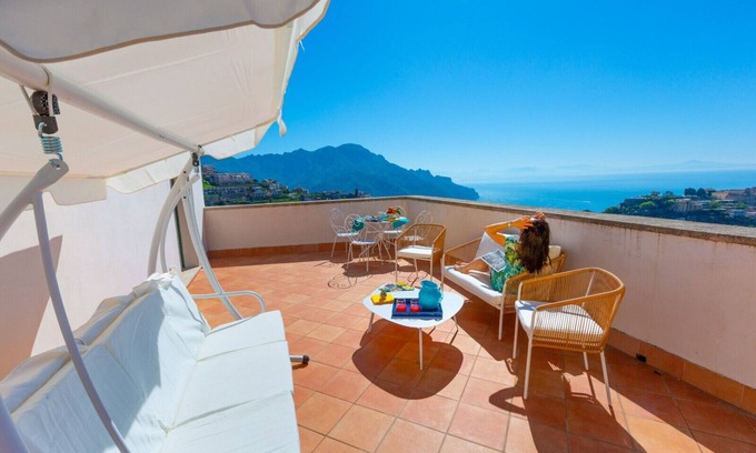 Scala Cama Y Desayuno | De Pando Panoramic Suites 1086