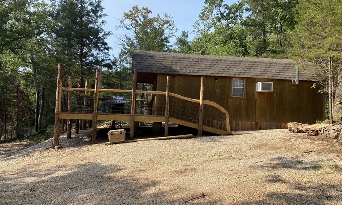 Eminence Cabina | Deadwood acres cabin #3