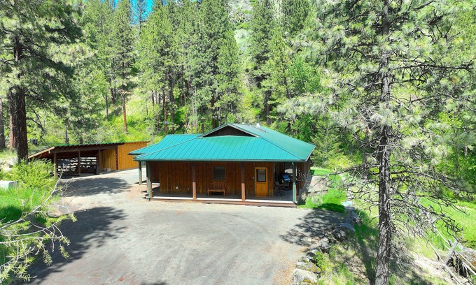 La Grande Cabina | Deal Canyon Ranch House