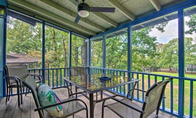 Osage Beach Casa | Deck and Fire Pit Margaritaville Resort Home!