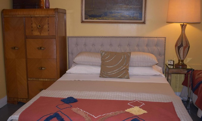Jeffersonville Casa | Deck House sleep 4 guests with queen bed, single bed with trundle, private bathroom.