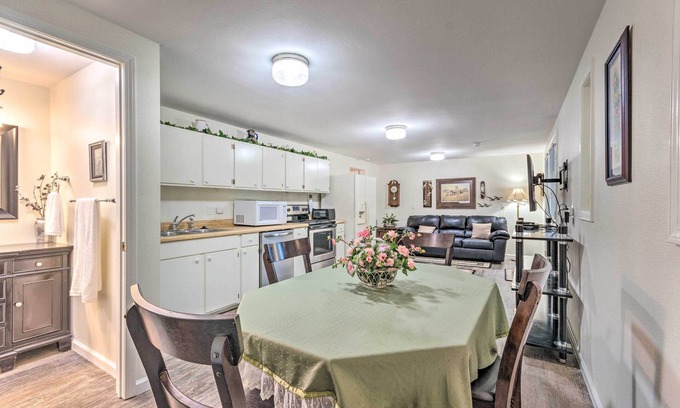 Hot Springs Village Apartamento | Deck w/ BBQ: Hot Springs Village Apt!