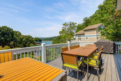 La Follette Casa | Decks, Dock and Views Lakefront Home in LaFollette!