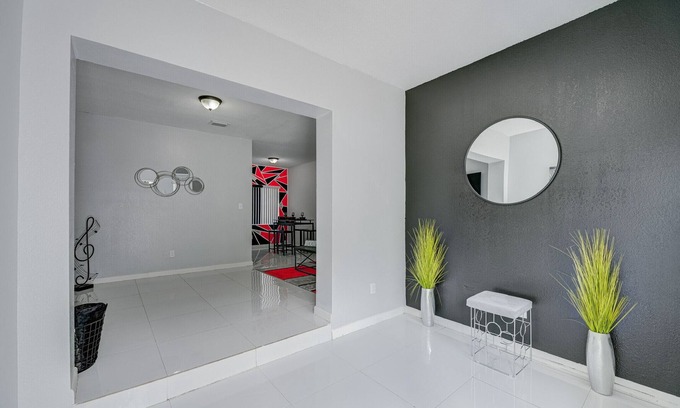 West Little River Casa | Deco Drive Miami Near Hard Rock Stadium South Beach Wynwood