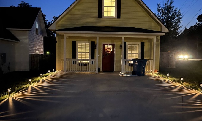 Gladewater Casa | Dee’s Cozy Corner Cottage