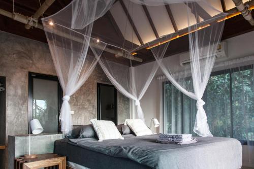 Hin Hong Chalet De Esquí | Deep Dream Chalet