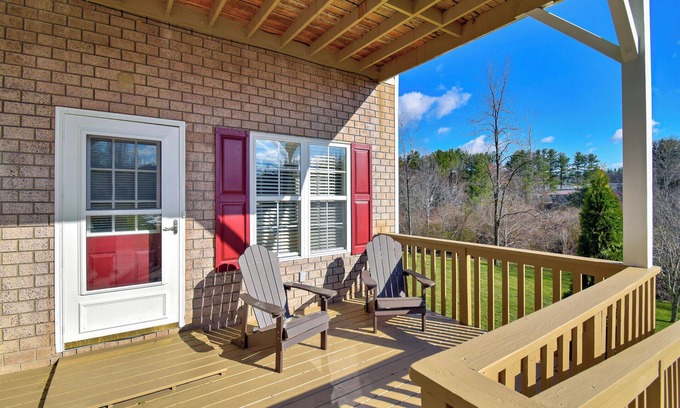 Deep Gap Apartamento | Deep Gap private apartment - close to Boone, App State and ski resorts.