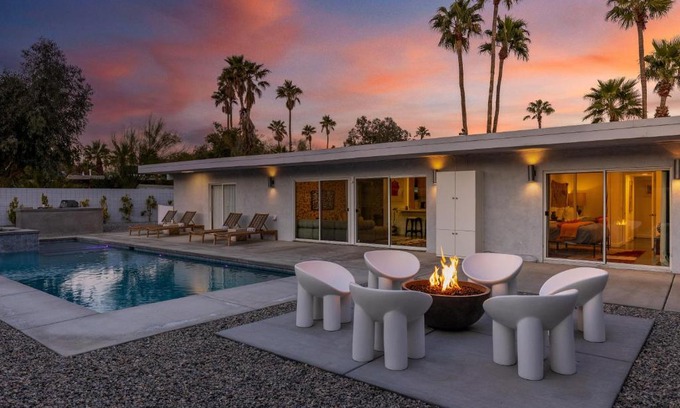 Racquet Club South Casa | Deeply Madly Palm Springs