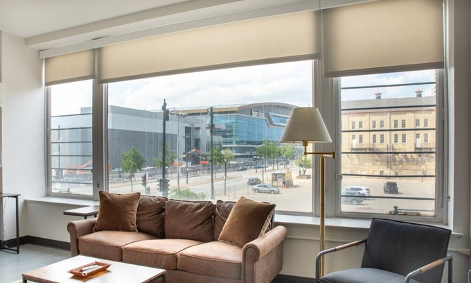 Westown Apartamento | Deer District Studio Apt JC7 - One Block from Fiserv and Baird