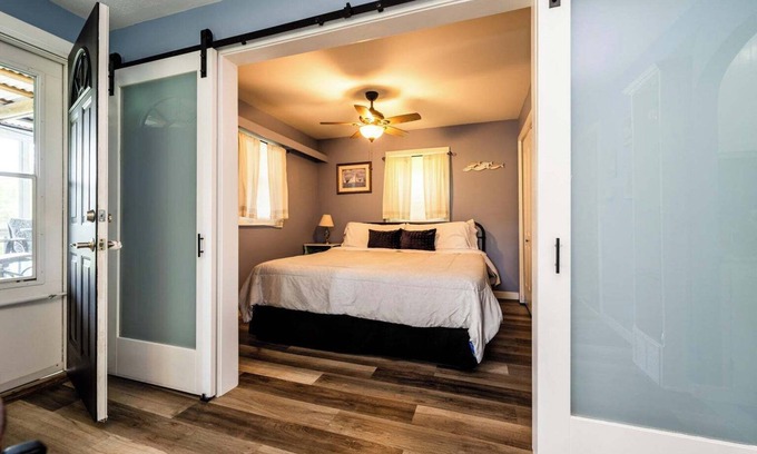 Paw Paw Lake Cabaña | Deer Forest Cottage