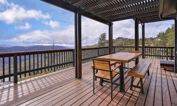 Idyllwild Casa | Deer Haven Lodge w/ Sunset Views
