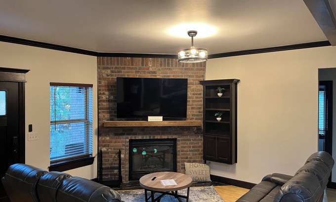 Norman Cabina | DEER LAKE CABIN NEWLY BUILT with Fireplace